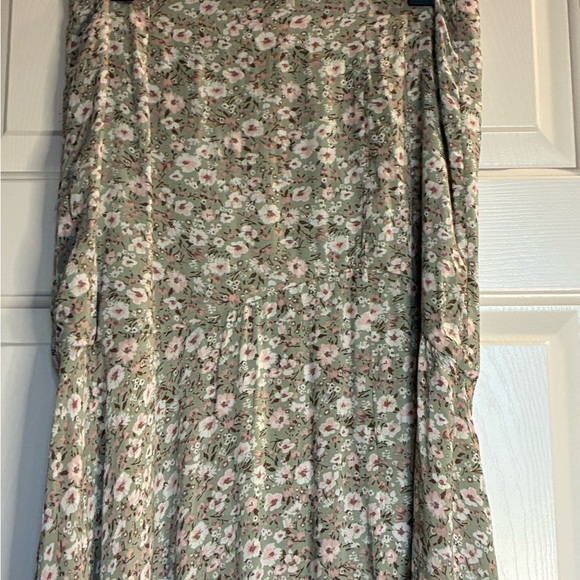 Altar'd State Green Floral Maxi Skirt - Picture 3 of 16